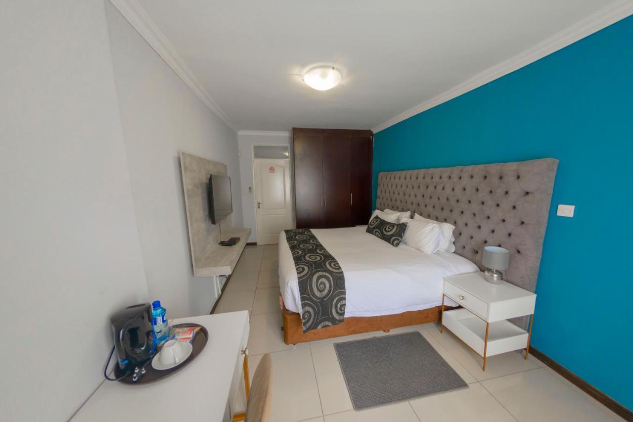 Green Lagoon Guest House Габороне Екстер'єр фото